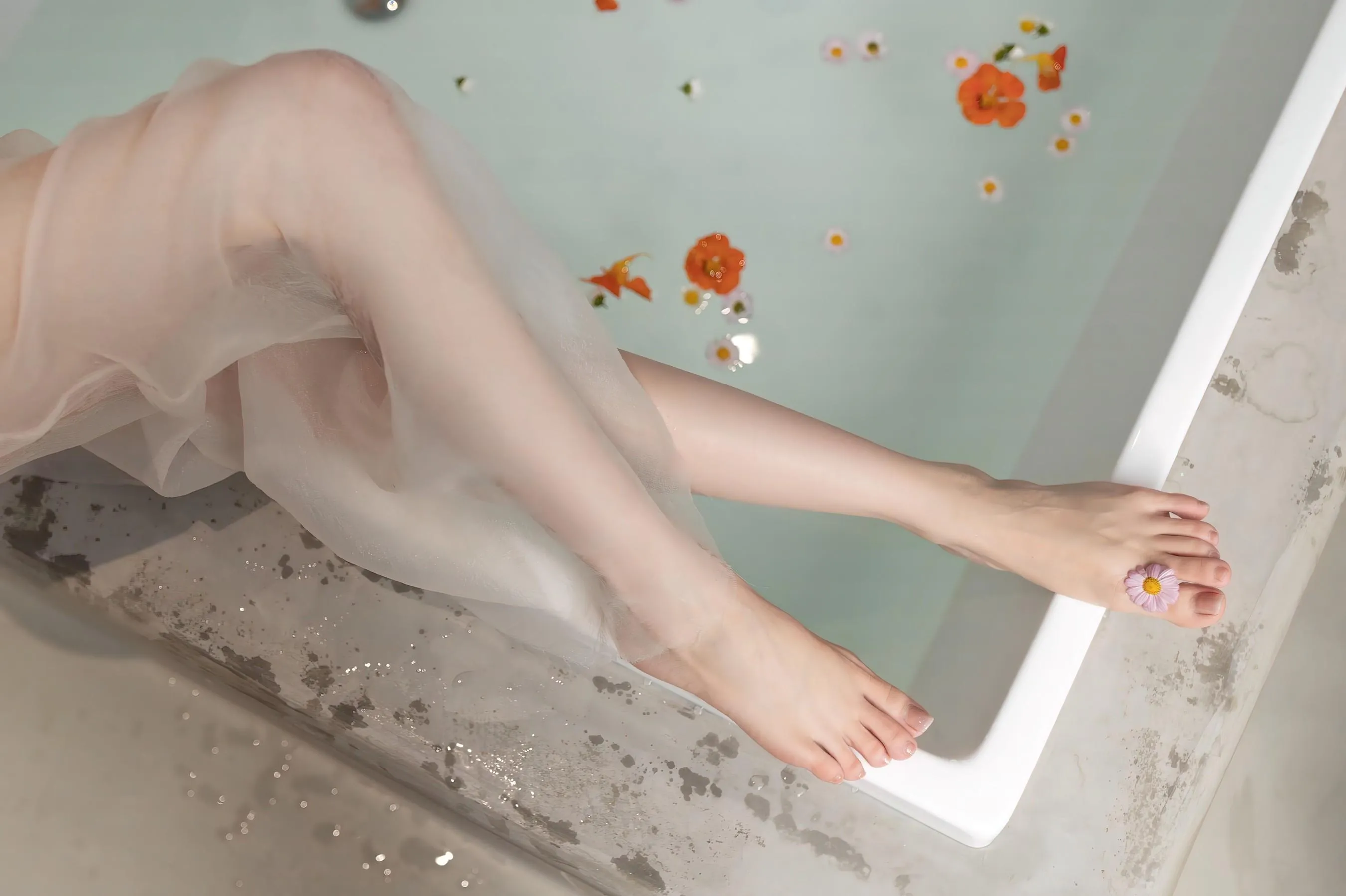 NO.0002 秀人名模鱼子酱Fish内部私购未上架《阿芙洛狄忒》写真[23] [49P]插图6
